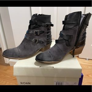 Roan Jag Booties, Grey